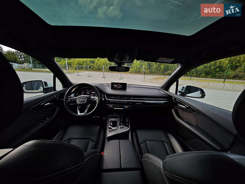 Позашляховик / Кросовер Audi Q7 2016 в Дубні