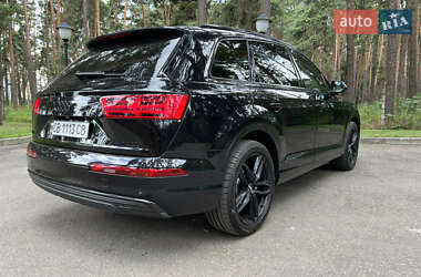 Внедорожник / Кроссовер Audi Q7 2016 в 