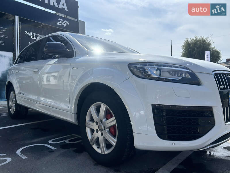 Внедорожник / Кроссовер Audi Q7 2015 в Виннице