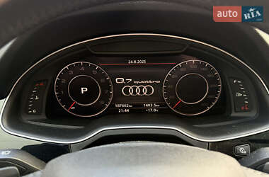 Внедорожник / Кроссовер Audi Q7 2016 в 