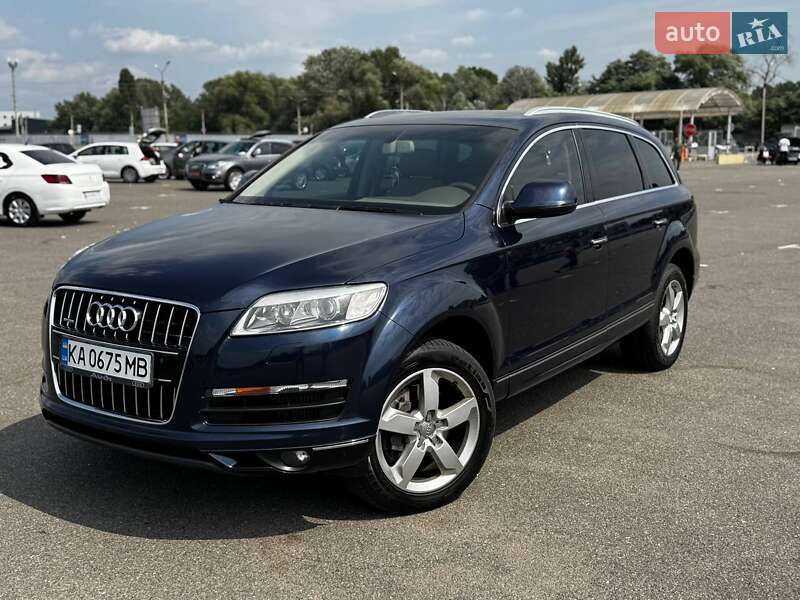 Позашляховик / Кросовер Audi Q7 2013 в Києві