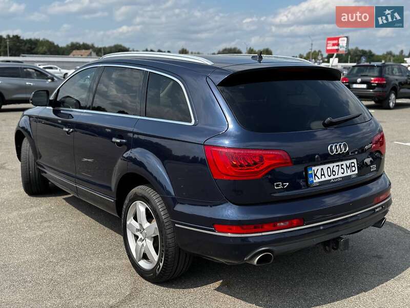 Позашляховик / Кросовер Audi Q7 2013 в Києві