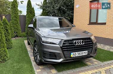 Внедорожник / Кроссовер Audi Q7 2017 в 