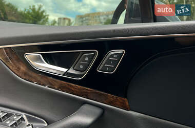 Внедорожник / Кроссовер Audi Q7 2017 в 