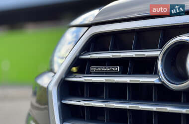 Внедорожник / Кроссовер Audi Q7 2019 в 
