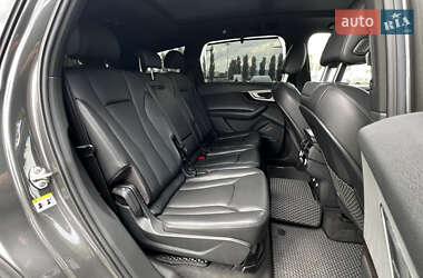 Внедорожник / Кроссовер Audi Q7 2019 в 