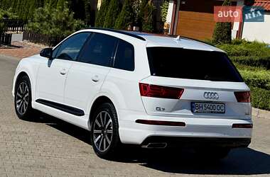 Внедорожник / Кроссовер Audi Q7 2017 в 