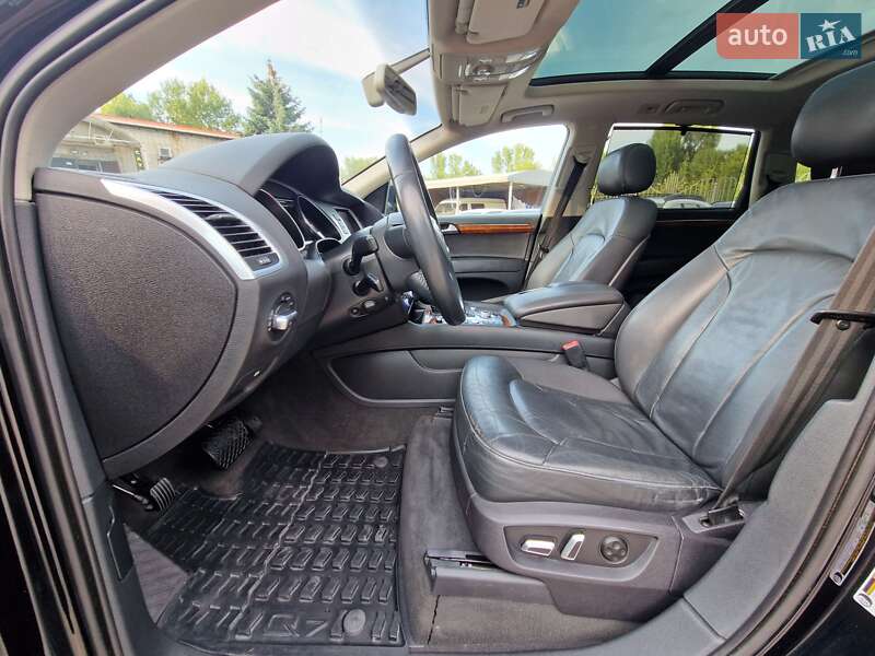 Внедорожник / Кроссовер Audi Q7 2015 в Днепре