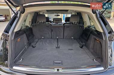 Внедорожник / Кроссовер Audi Q7 2015 в 