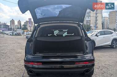Внедорожник / Кроссовер Audi Q7 2015 в 