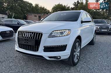 Позашляховик / Кросовер Audi Q7 2015 в 