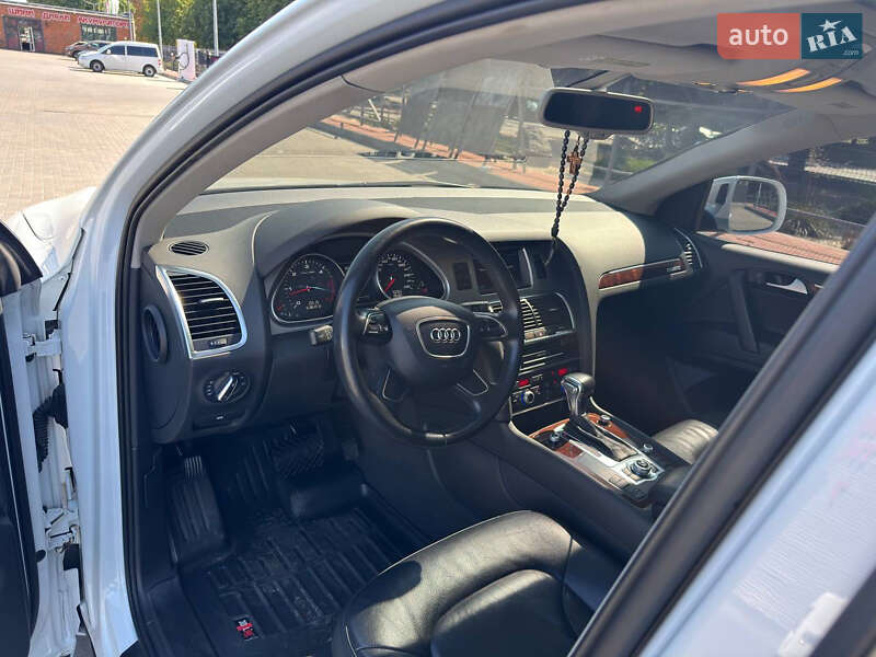 Внедорожник / Кроссовер Audi Q7 2013 в Кременчуге