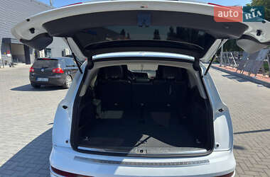 Внедорожник / Кроссовер Audi Q7 2013 в 