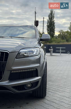 Внедорожник / Кроссовер Audi Q7 2010 в 