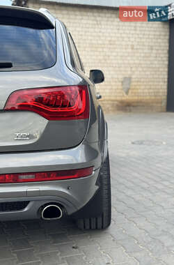 Внедорожник / Кроссовер Audi Q7 2010 в 