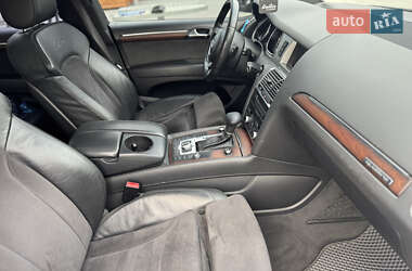 Внедорожник / Кроссовер Audi Q7 2010 в 