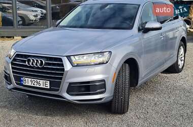 Внедорожник / Кроссовер Audi Q7 2017 в 