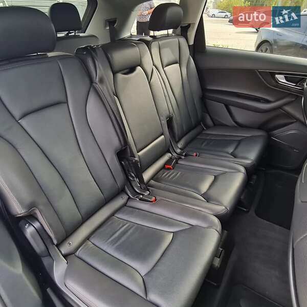 Позашляховик / Кросовер Audi Q7 2017 в Кременчуці
