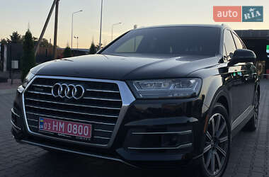 Внедорожник / Кроссовер Audi Q7 2017 в 