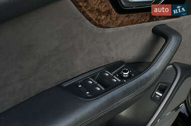 Внедорожник / Кроссовер Audi Q7 2017 в 