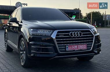 Внедорожник / Кроссовер Audi Q7 2017 в 