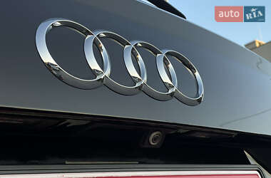Внедорожник / Кроссовер Audi Q7 2017 в 