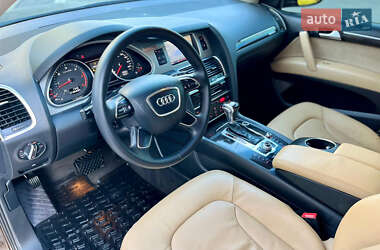 Внедорожник / Кроссовер Audi Q7 2012 в 