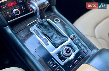 Внедорожник / Кроссовер Audi Q7 2012 в 