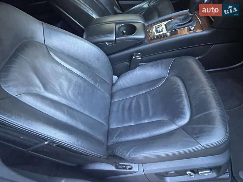 Позашляховик / Кросовер Audi Q7 2009 в Миргороді
