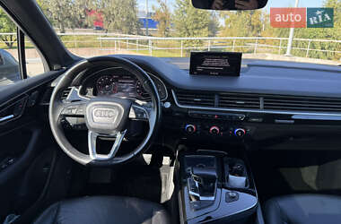 Внедорожник / Кроссовер Audi Q7 2016 в 