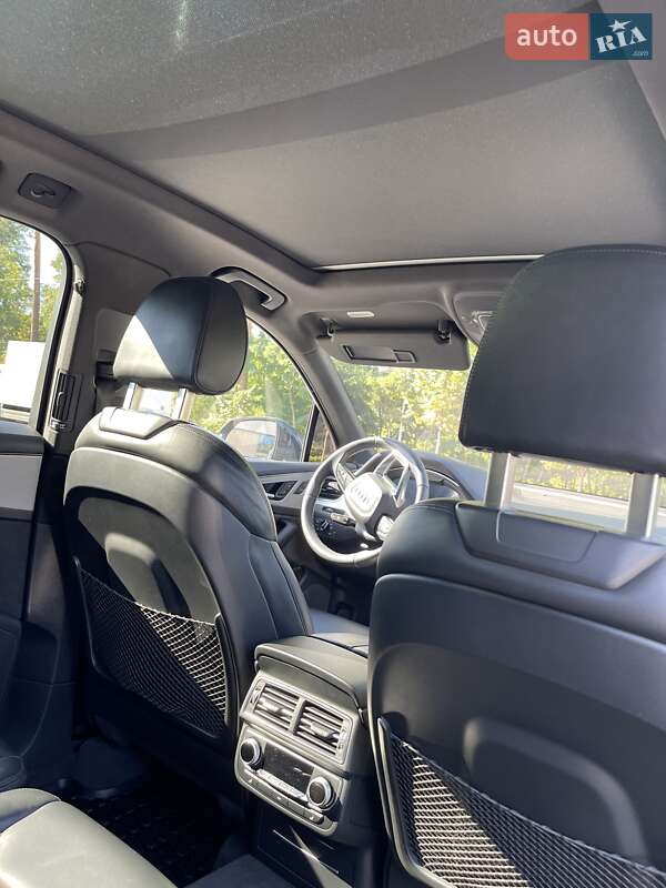 Внедорожник / Кроссовер Audi Q7 2017 в Киеве