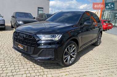 Внедорожник / Кроссовер Audi Q7 2020 в 