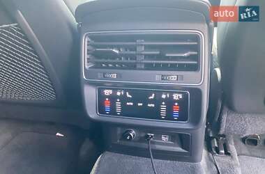 Внедорожник / Кроссовер Audi Q7 2020 в 