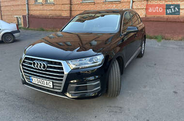 Позашляховик / Кросовер Audi Q7 2017 в 