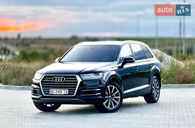 Позашляховик / Кросовер Audi Q7 2016 в 