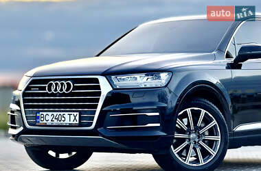 Позашляховик / Кросовер Audi Q7 2016 в 