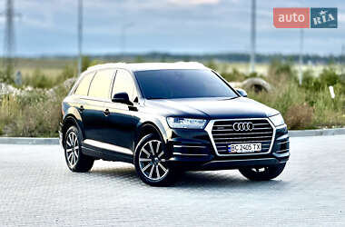 Позашляховик / Кросовер Audi Q7 2016 в 
