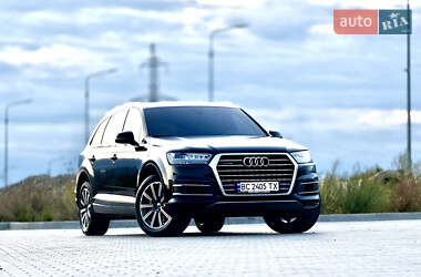 Позашляховик / Кросовер Audi Q7 2016 в 