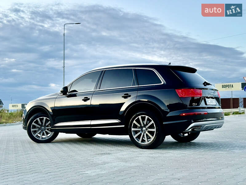 Позашляховик / Кросовер Audi Q7 2016 в Тернополі