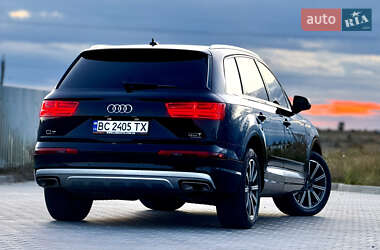 Позашляховик / Кросовер Audi Q7 2016 в 