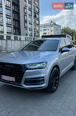 Внедорожник / Кроссовер Audi Q7 2018 в 