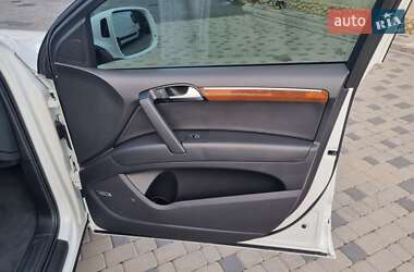 Внедорожник / Кроссовер Audi Q7 2014 в 