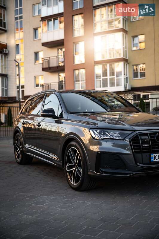 Внедорожник / Кроссовер Audi Q7 2019 в Житомире
