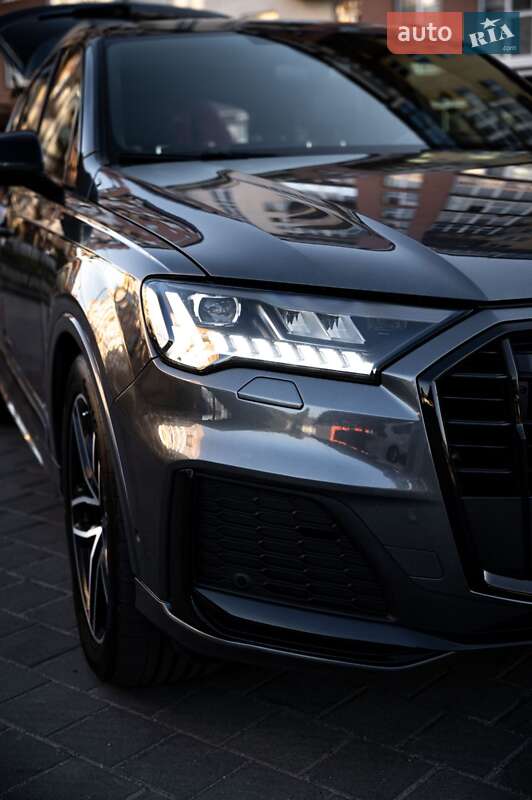 Внедорожник / Кроссовер Audi Q7 2019 в Житомире
