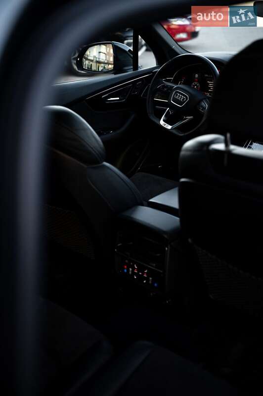 Внедорожник / Кроссовер Audi Q7 2019 в Житомире