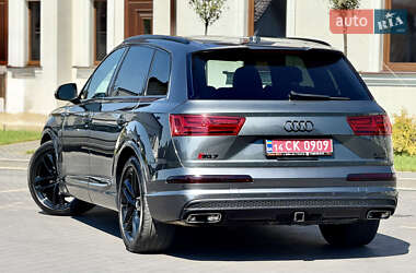 Внедорожник / Кроссовер Audi Q7 2017 в 