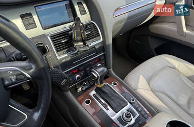 Внедорожник / Кроссовер Audi Q7 2012 в 