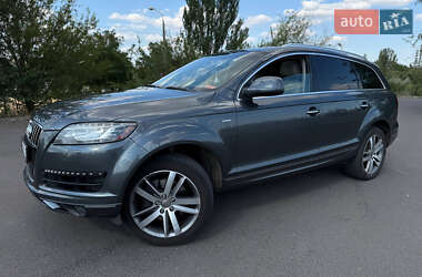 Внедорожник / Кроссовер Audi Q7 2012 в 