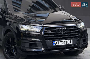 Внедорожник / Кроссовер Audi Q7 2016 в 