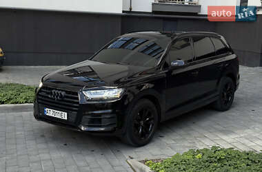 Внедорожник / Кроссовер Audi Q7 2016 в 